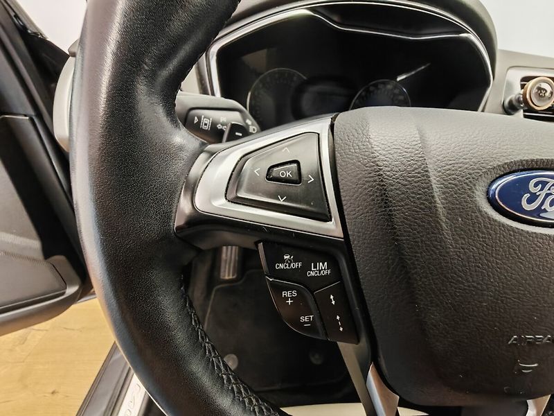 Ford Mondeo Titanium 2.0 EcoBoost 179kW au - fotka 28 z 42