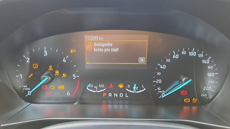 Ford Focus 1.5 EcoBlue Titanium Automat - fotka 22 z 27