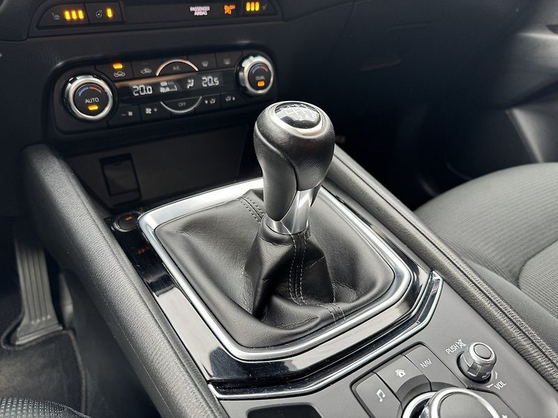 Mazda CX-5 (2018) 2.0i G-165 LED Navi Kamera - fotka 9 z 50