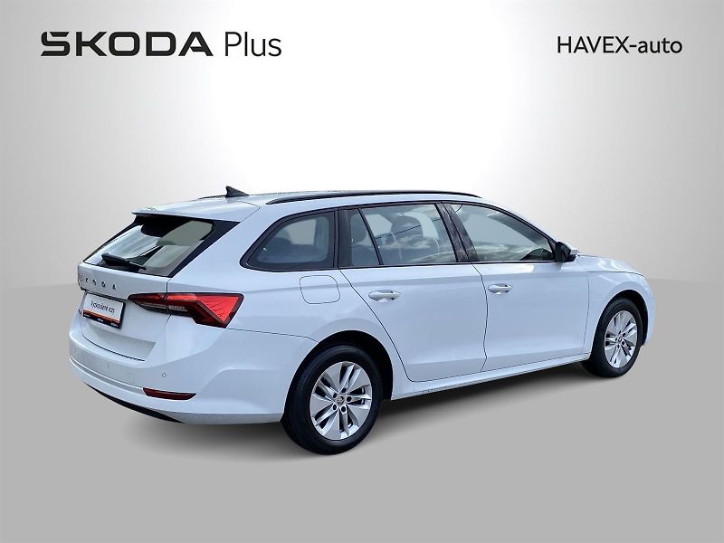 Škoda Octavia (2023) Combi 2.0 TDI DSG Ambition - fotka 2 z 31