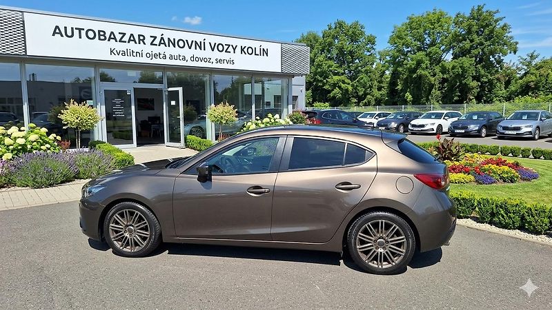 Mazda 3 benzin 121 kw sport line - fotka 5 z 49