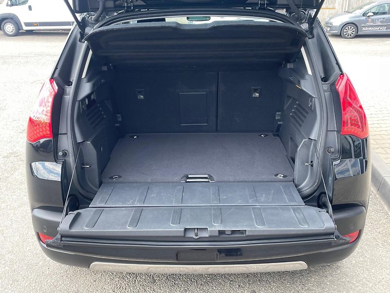 Peugeot 3008 (2010) Premium Pack 1,6 THP 156k Man6 - fotka 5 z 8