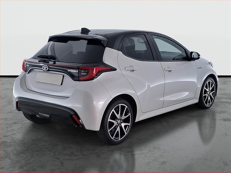 Toyota Yaris (2020) Kůže, Tempomat, Park. senzory, - fotka 5 z 19