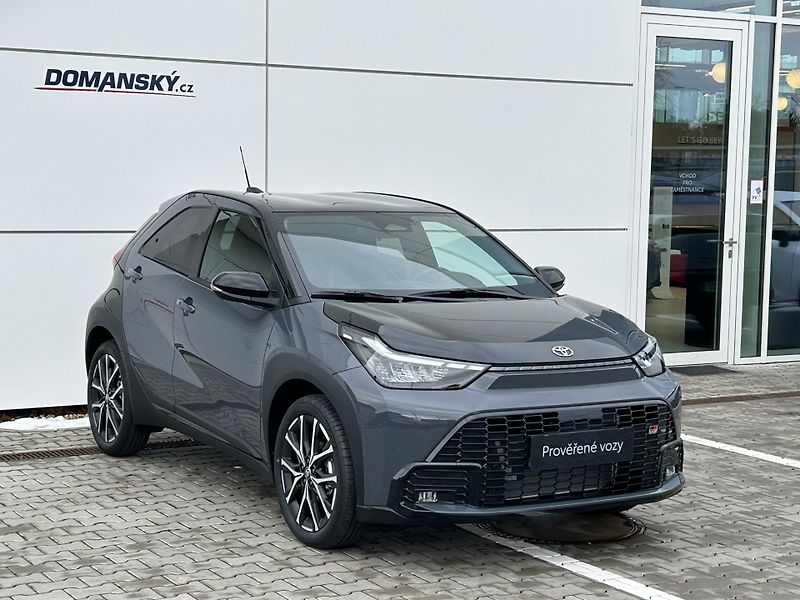 Toyota Aygo X GR SPORT 1,5 HEV AT - fotka 2 z 14