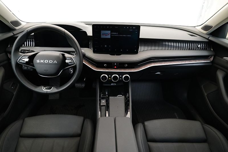 Škoda Superb - fotka 5 z 29