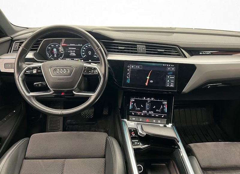 Audi e-tron 55 Quattro 360kam Tažné LED - fotka 9 z 23
