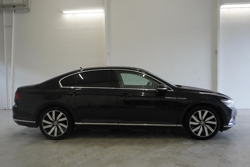 Volkswagen Passat 2,0 TSI 162kW DIGITAL, AUTOMAT - fotka 4 z 28