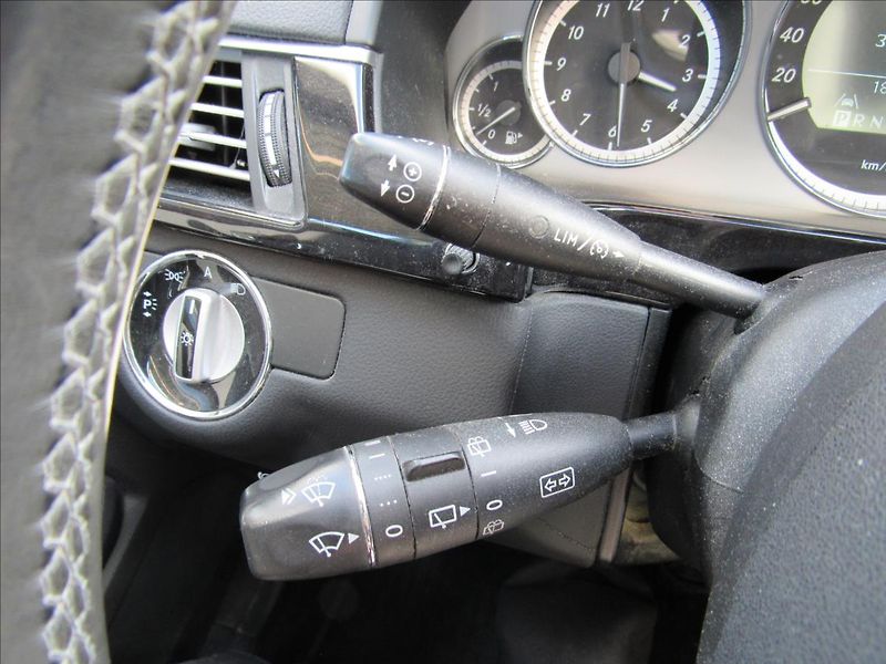 Mercedes-Benz Třídy E 2,1 E 250 CDI 150kW Avantgarde - fotka 23 z 38