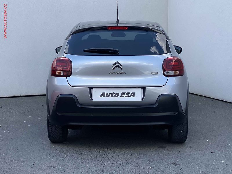 Citroën C3 (2019) 1.2 PT, Shine, AT, navi - fotka 5 z 15