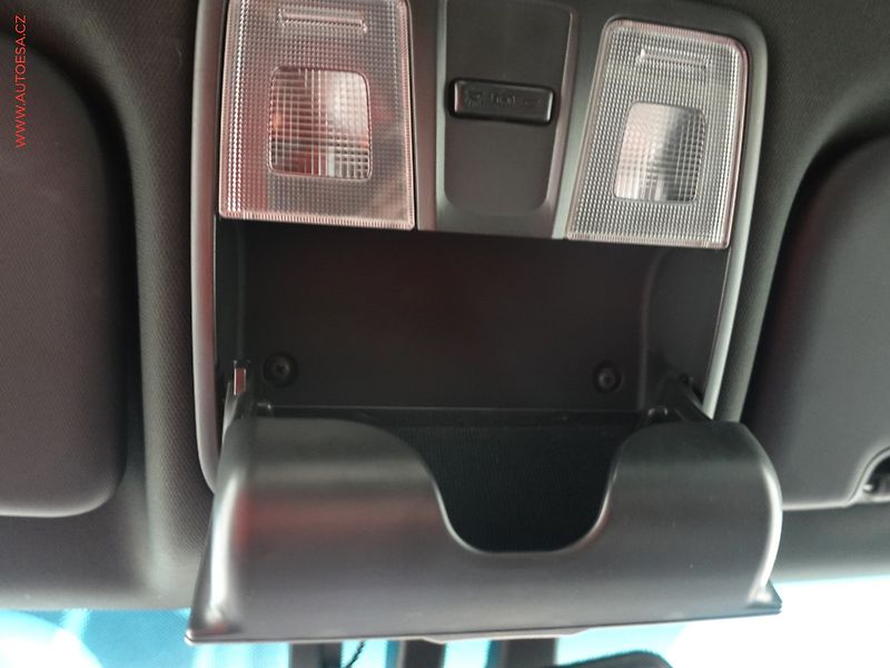 Kia Ceed (2016) 1.6 CRDi, 1.maj,ČR, servis - fotka 17 z 22