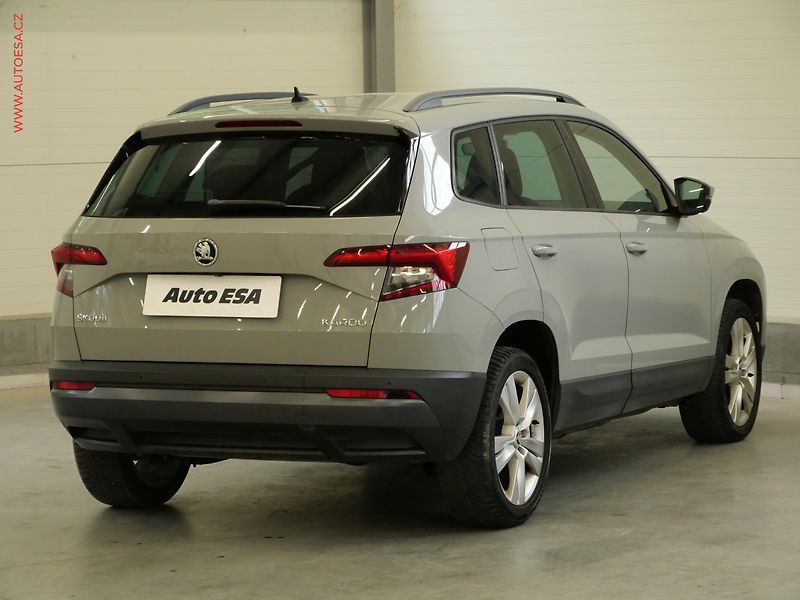 Škoda Karoq (2019) 1.5 TSi, Style, DSG, LED - fotka 4 z 24