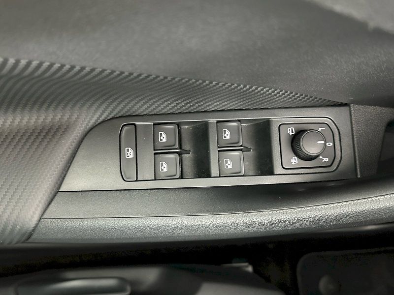 Škoda Scala (2025) DSG 1.5TSI 110kW Monte Carlo - fotka 27 z 33