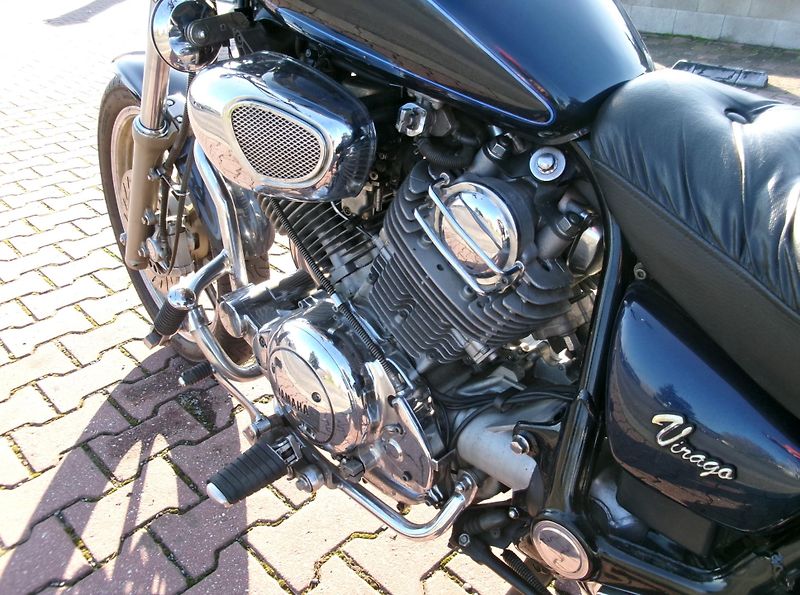 Yamaha XV 750 Virago (1993) - fotka 12 z 22