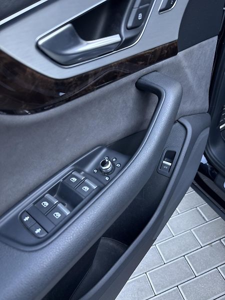 Audi SQ7 (2016) Audi SQ7 - fotka 30 z 43