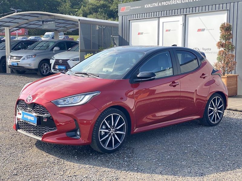 Toyota Yaris 1.5HEV, ČR-1m, GR Sport, DPH - fotka 3 z 25