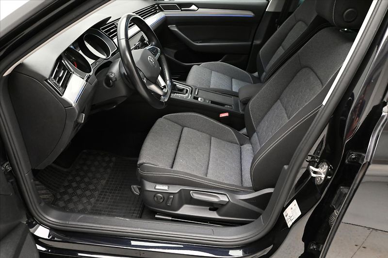 Volkswagen Passat 2,0 TDI 110kW DSG Business Zár - fotka 12 z 27