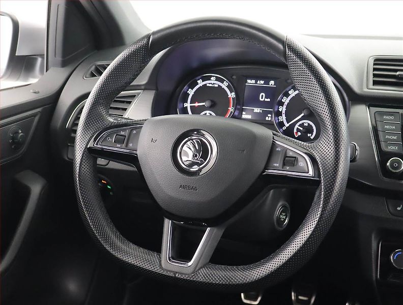 Škoda Fabia (2019) Style Plus 1.0 TSI, Serv.kniha - fotka 20 z 24