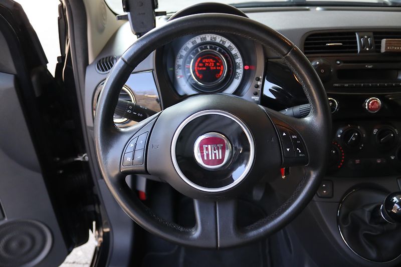 Fiat 500C CABRIO KRÁSNÉ SVEZENÍ - fotka 26 z 48