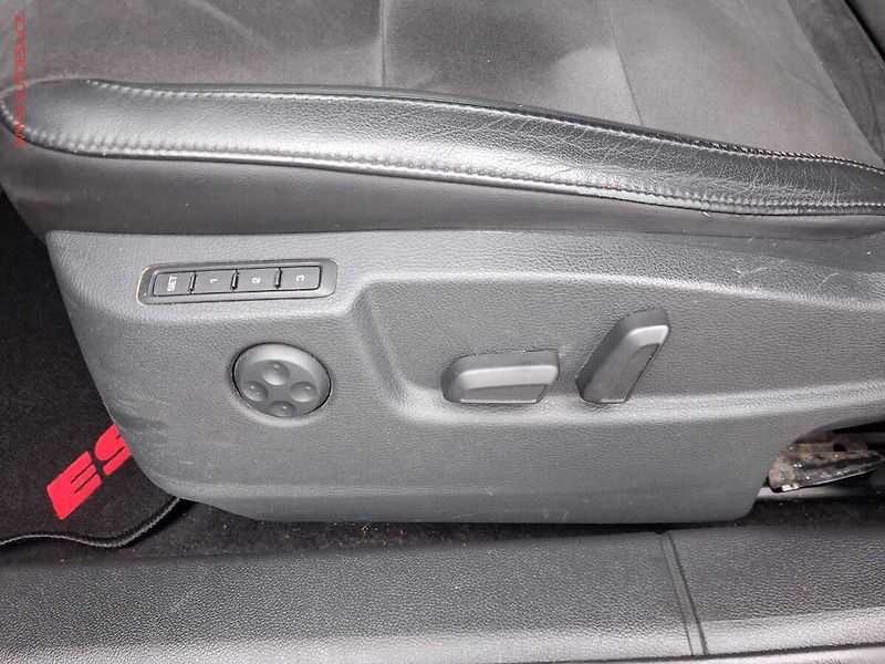 Škoda Superb (2014) 2.0TDI 4x4, ČR, Elegance - fotka 16 z 21