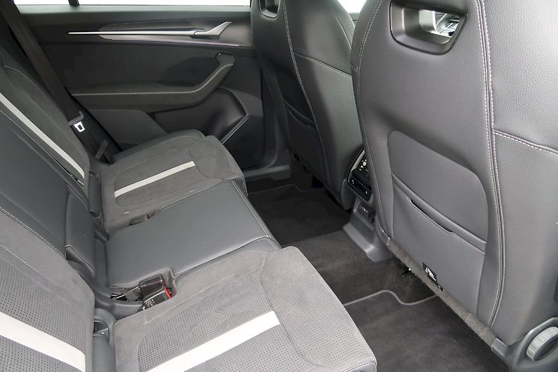 Škoda Kodiaq (2025) SPORTLINE 2.0 TDI 142 kW 4x4 D - fotka 25 z 27