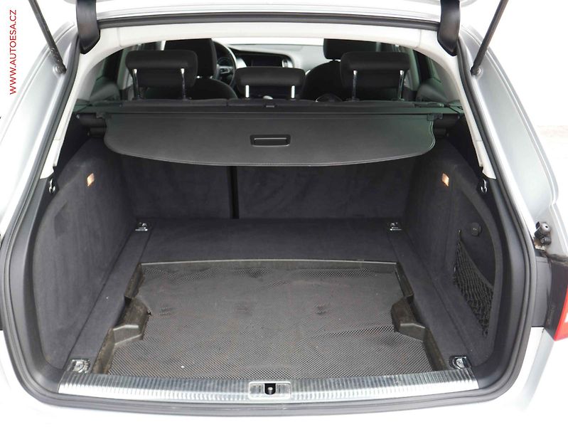 Audi A4 (2011) 2.0 TDI, AT, autoAC - fotka 7 z 16