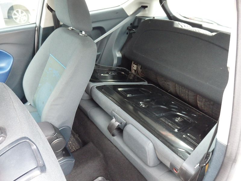 Ford Fiesta 1.2i ASR, KLIMATIZACE - fotka 7 z 16