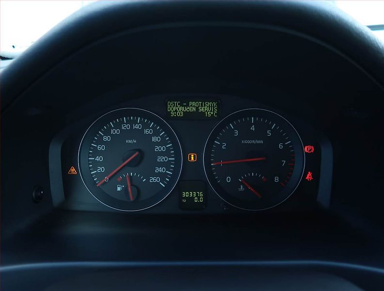 Volvo V50 (2008) 1.8 i, Klima, jezdí skvěle - fotka 11 z 14