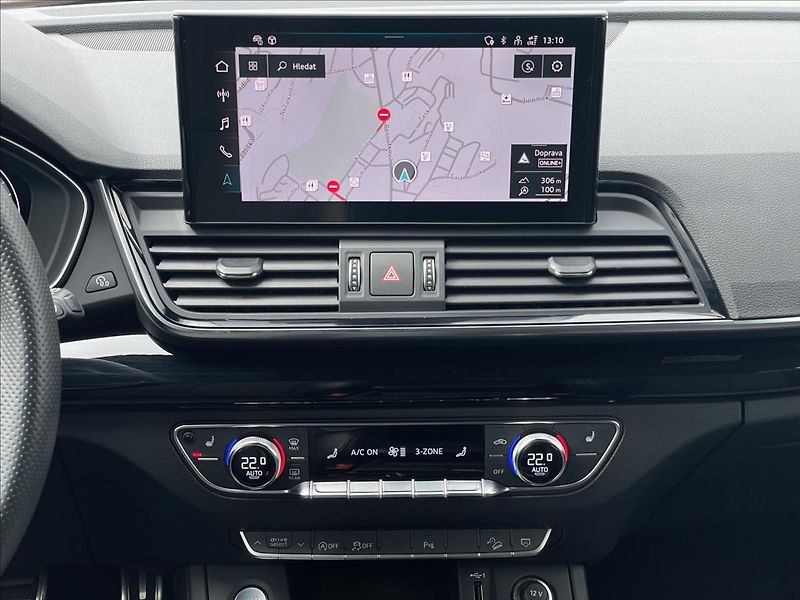 Audi Q5 2,0 TDI quattro S line  Sportb - fotka 11 z 23