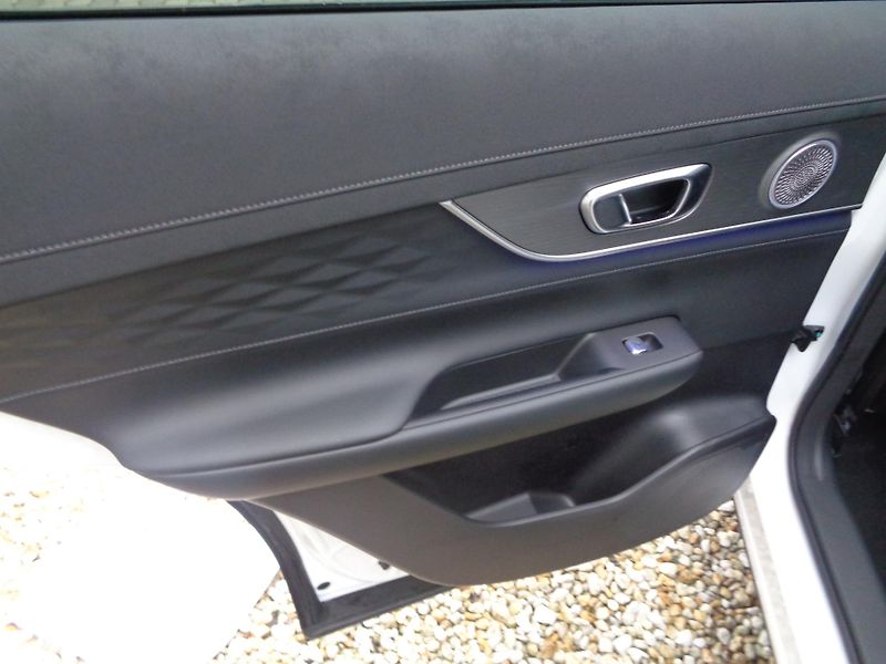 Chery Tiggo 8 (2026) 1,6 ICE UNIQUE AKCE! - fotka 17 z 38