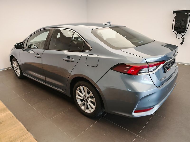 Toyota Corolla 1.8 Comfort Tech - fotka 6 z 21