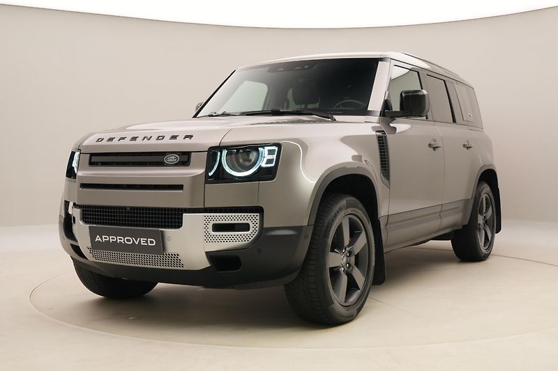 Land Rover Defender 110 D300 SE AWD AUT CZ - fotografie inzerátu
