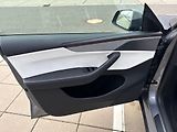 Tesla Model Y (2025) - náhled 30