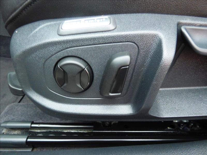 Volkswagen Arteon 2,0 TSI DSG,Navi,Kessy  Elegan - fotka 33 z 51