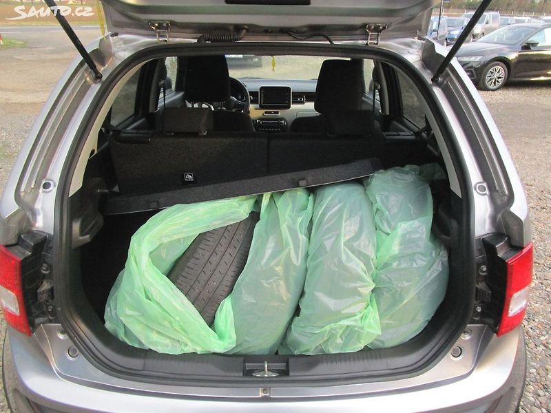 Suzuki Ignis 1,2 - 66KW - AUTOMAT - fotka 10 z 24