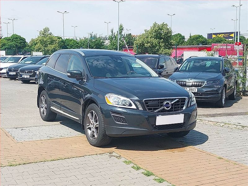 Volvo XC60 (2010) D5, 4X4, Automat, Xenony - fotka 1 z 18