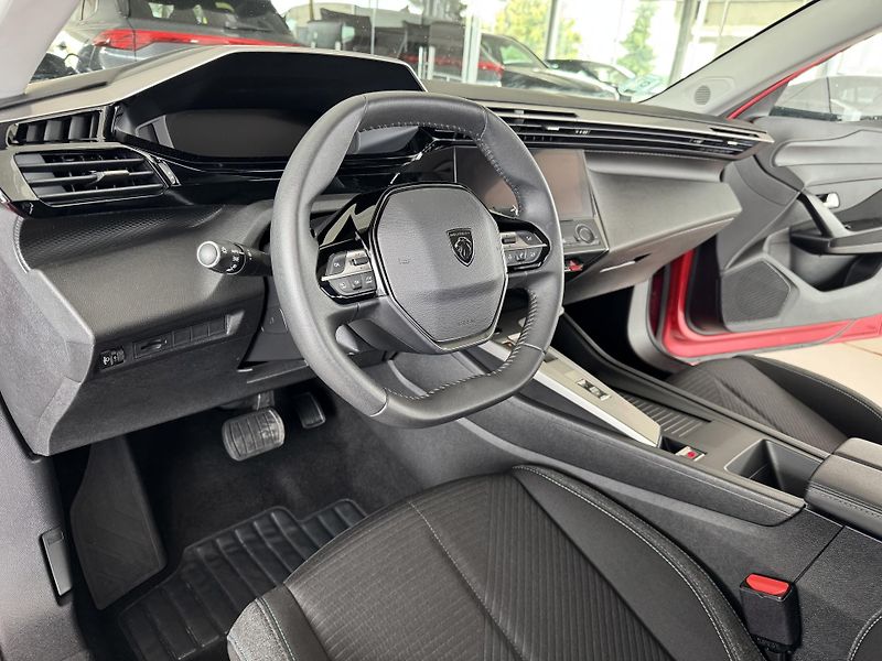 Peugeot 308 1,2PT 130*AT8*STYLE*Distronic - fotka 11 z 33
