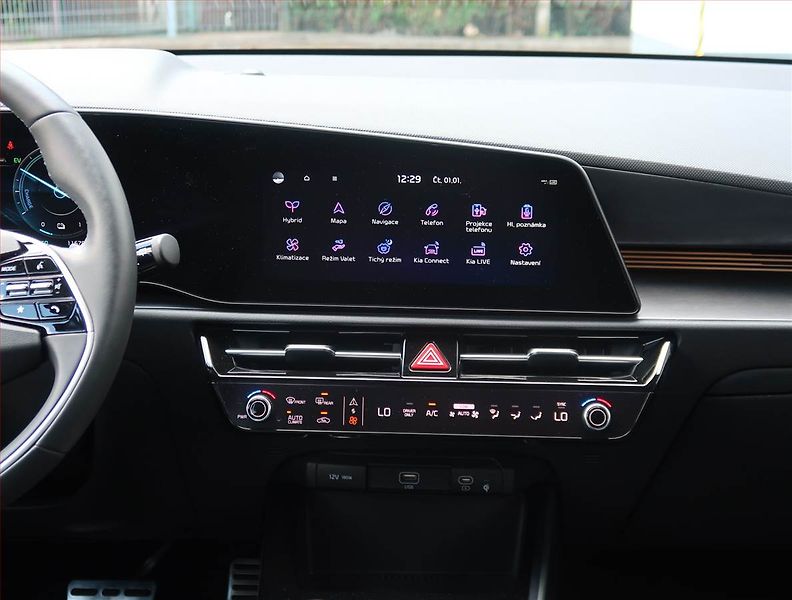 Kia Niro (2023) Premium Hybrid - fotka 12 z 29