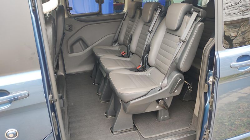 Ford Tourneo Custom (2019) 2,0 TDCi 136kW Aut. 8-Míst - fotka 15 z 26