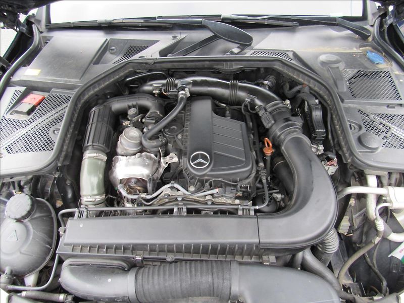 Mercedes-Benz Třídy C 1,6 d C200 BlueTEC - fotka 31 z 36