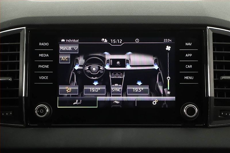 Škoda Karoq (2023) 1.5 TSI - fotka 15 z 20