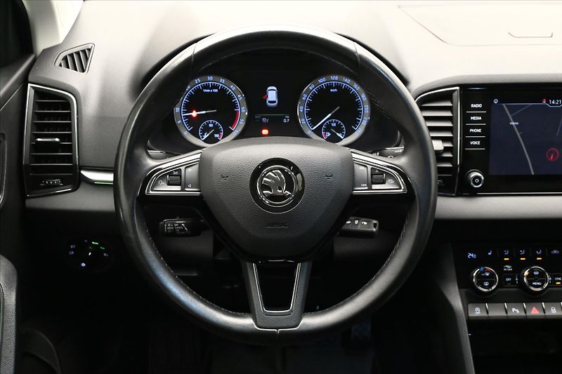 Škoda Karoq 1,6 TDI 85 kW Ambition Záruka - fotka 18 z 30