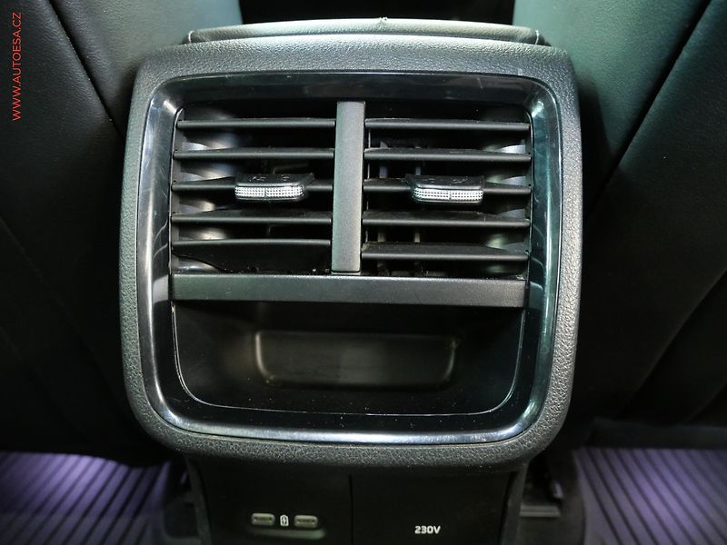 Škoda Octavia (2021) 1.0 TSi e-TEC, Style, DSG - fotka 23 z 24