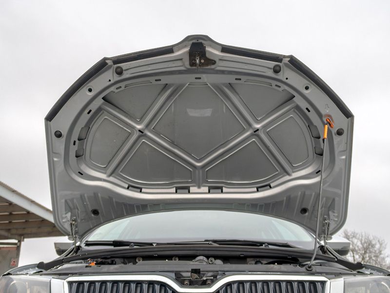 Škoda Octavia (2012) ČR 1.2TSI – NAVIGACE - fotka 38 z 44