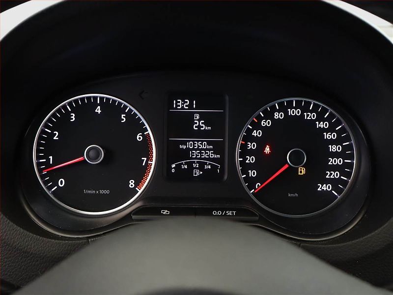 Volkswagen Polo (2013) Highline 1.2 TSI, Serv.kniha - fotka 9 z 15