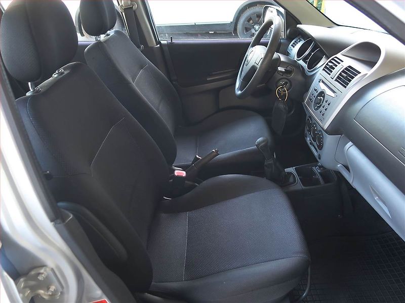 Suzuki Ignis (2005) 1.3, nová STK, levný provoz - fotka 9 z 15
