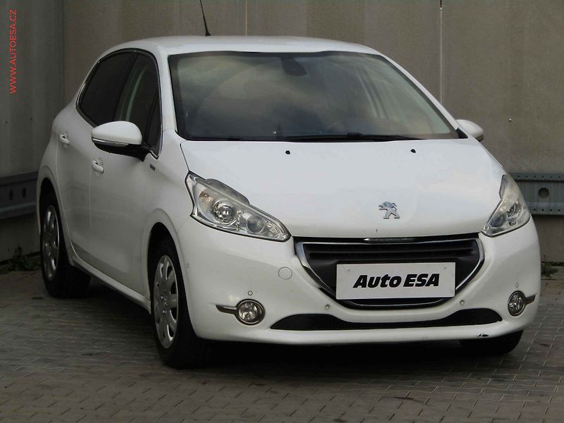 Peugeot 208 (2013) 1.2PT, ČR, AC, park.čidla - fotografie inzerátu