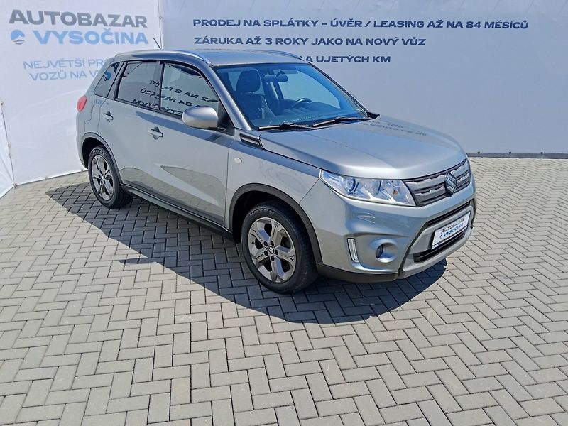 Suzuki Vitara (2015) 1.6 VVT 4x4! Kamera! 2sady kol - fotka 3 z 33