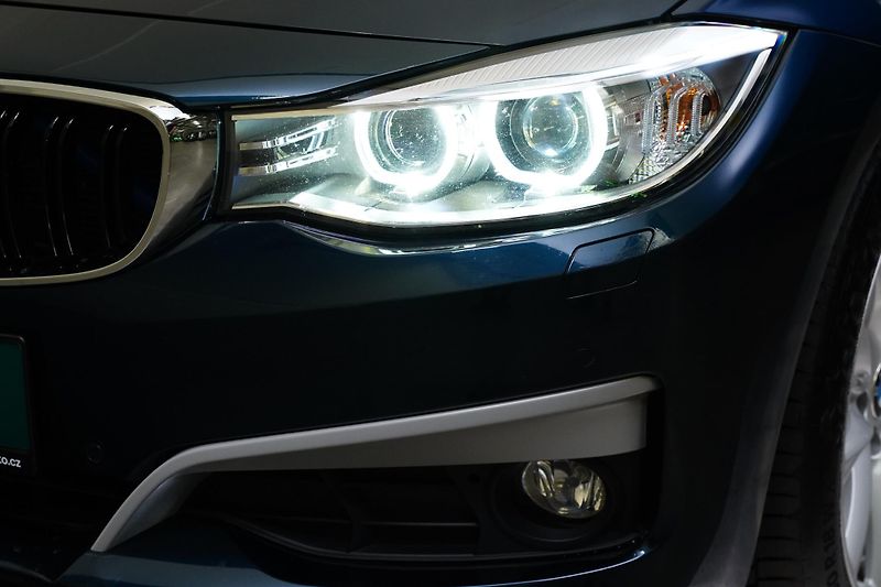 BMW Řada 3 - fotka 9 z 28