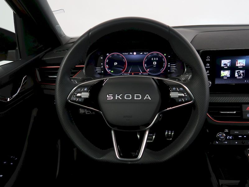 Škoda Kamiq (2026) MONTE CARLO 1.5TSI 110KW DSG P - fotka 17 z 38