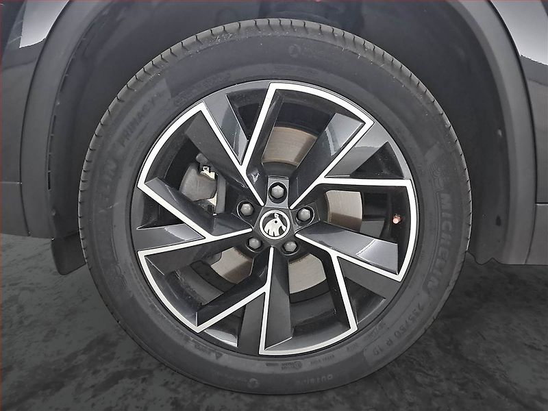 Škoda Kodiaq (2021) 2.0 TSI - fotka 15 z 31